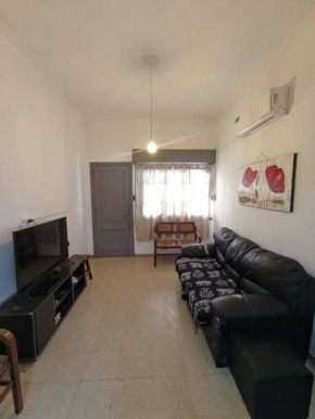 Casa a pocas cuadras del centro